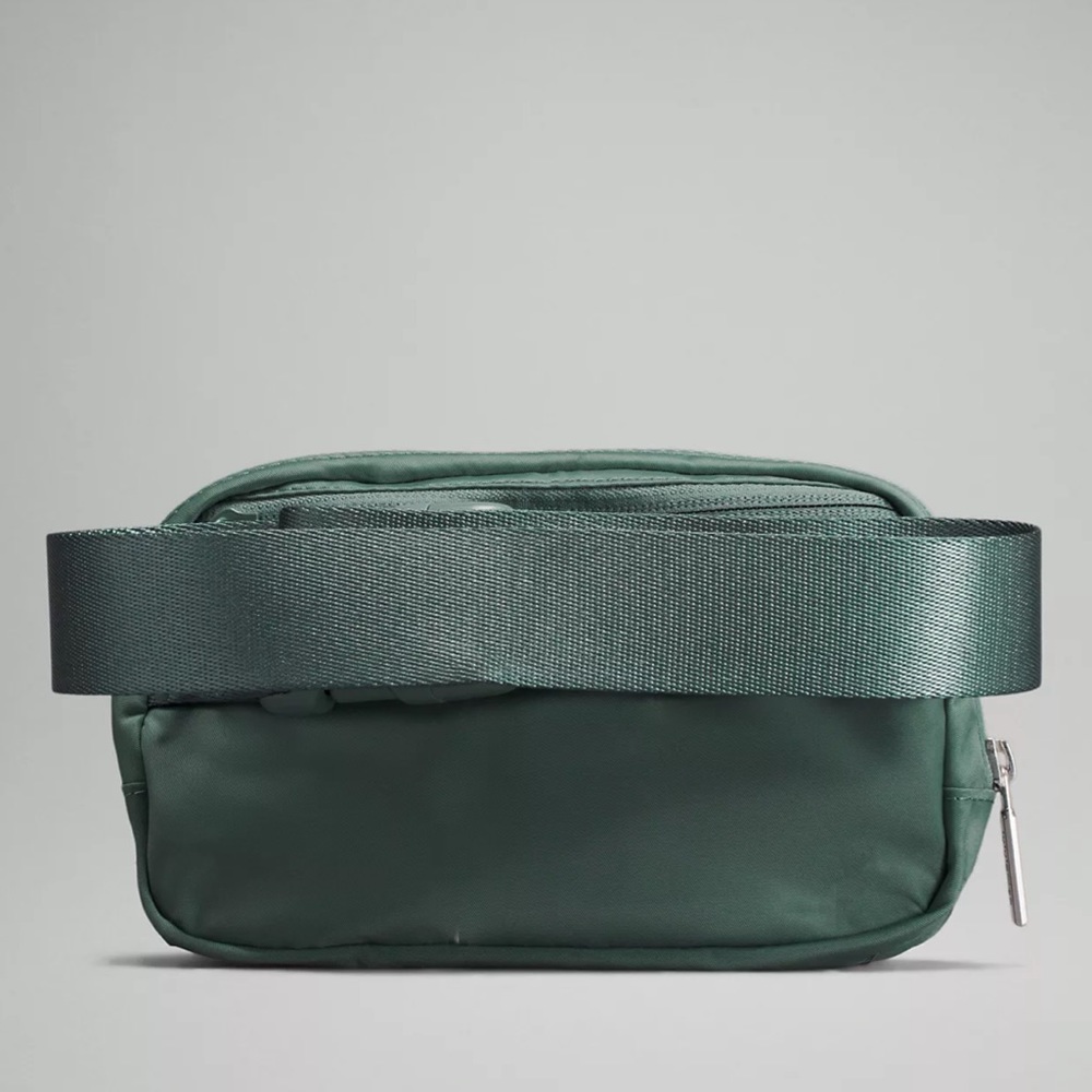 NWT Lululemon Everywhere Belt Bag Tidewater Teal - Picture 3 of 6